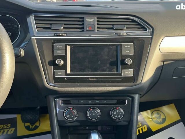 Фольксваген Тігуан, об'ємом двигуна 2 л та пробігом 42 тис. км за 18000 $, фото 15 на Automoto.ua