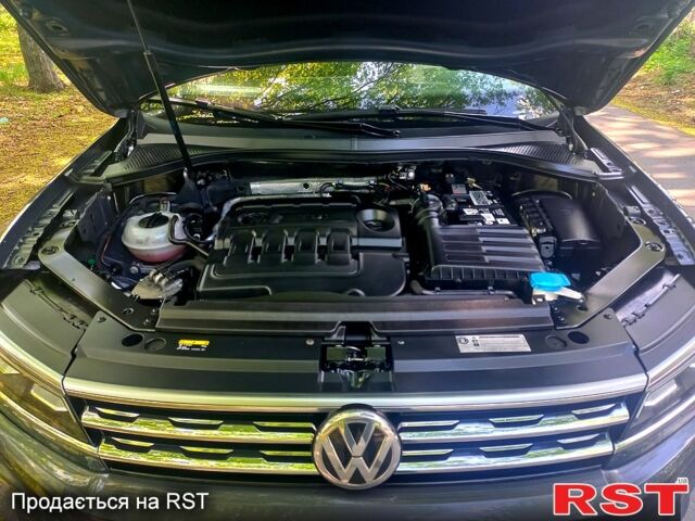 Фольксваген Тигуан, объемом двигателя 2 л и пробегом 220 тыс. км за 22000 $, фото 5 на Automoto.ua