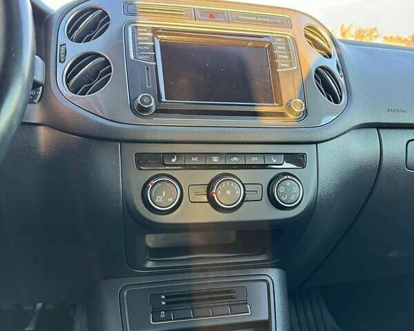 Фольксваген Тигуан, объемом двигателя 2 л и пробегом 209 тыс. км за 11900 $, фото 15 на Automoto.ua