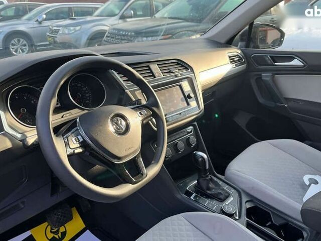 Фольксваген Тігуан, об'ємом двигуна 2 л та пробігом 42 тис. км за 18000 $, фото 9 на Automoto.ua