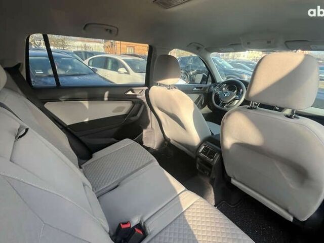 Фольксваген Тігуан, об'ємом двигуна 2 л та пробігом 42 тис. км за 18000 $, фото 20 на Automoto.ua