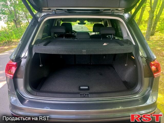 Фольксваген Тигуан, объемом двигателя 2 л и пробегом 220 тыс. км за 22000 $, фото 4 на Automoto.ua