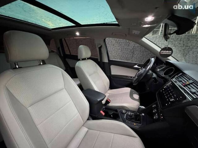 Фольксваген Тигуан, объемом двигателя 2 л и пробегом 225 тыс. км за 15500 $, фото 17 на Automoto.ua