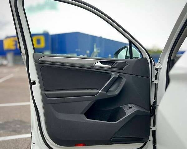 Фольксваген Тігуан, об'ємом двигуна 2 л та пробігом 230 тис. км за 23999 $, фото 15 на Automoto.ua