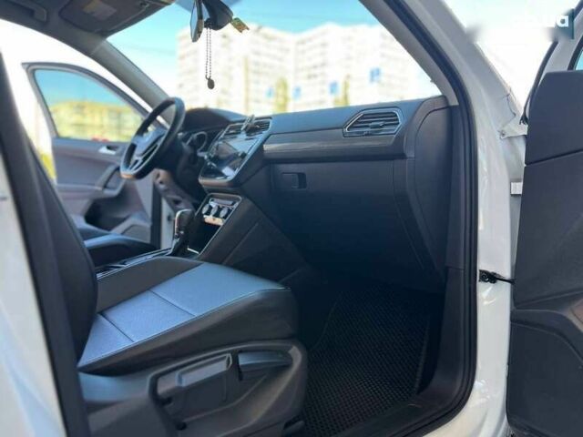 Фольксваген Тігуан, об'ємом двигуна 2 л та пробігом 64 тис. км за 17900 $, фото 24 на Automoto.ua