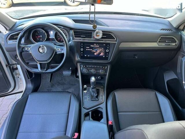 Фольксваген Тігуан, об'ємом двигуна 2 л та пробігом 64 тис. км за 17900 $, фото 15 на Automoto.ua