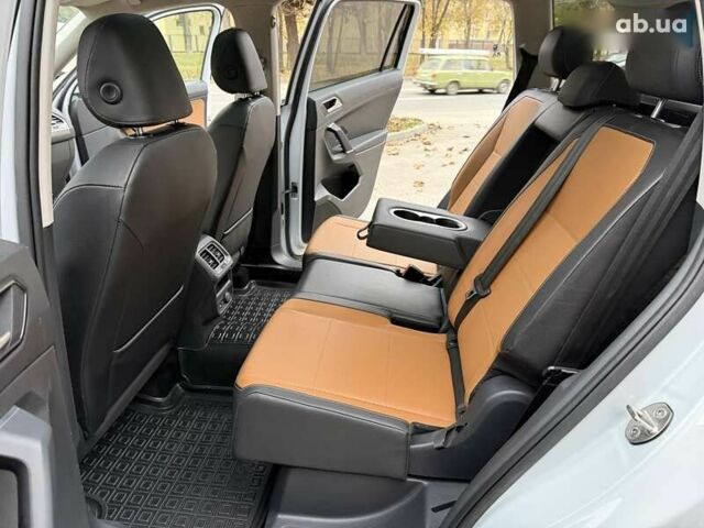 Фольксваген Тигуан, объемом двигателя 2 л и пробегом 72 тыс. км за 19300 $, фото 25 на Automoto.ua