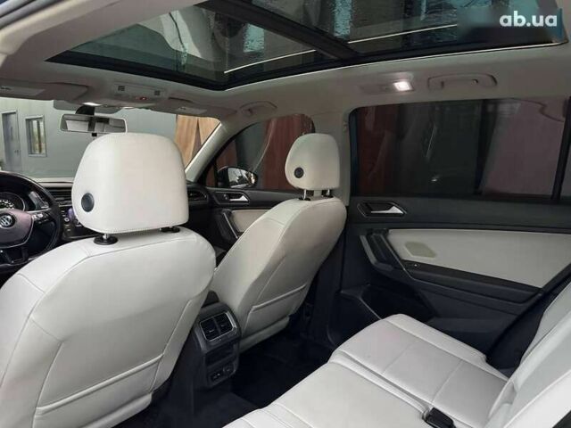 Фольксваген Тигуан, объемом двигателя 2 л и пробегом 225 тыс. км за 15500 $, фото 18 на Automoto.ua