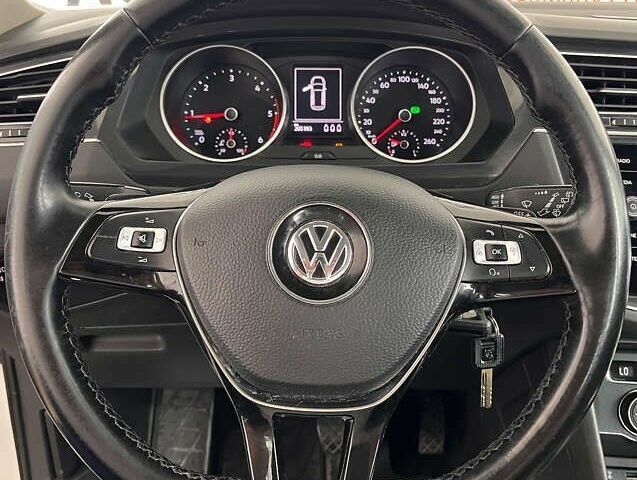 Фольксваген Тигуан, объемом двигателя 2 л и пробегом 205 тыс. км за 21950 $, фото 12 на Automoto.ua