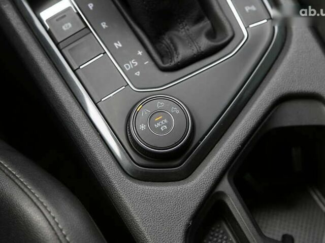 Фольксваген Тігуан, об'ємом двигуна 2 л та пробігом 138 тис. км за 17900 $, фото 19 на Automoto.ua