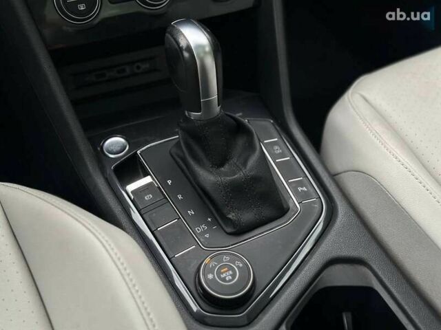 Фольксваген Тигуан, объемом двигателя 2 л и пробегом 145 тыс. км за 22500 $, фото 29 на Automoto.ua