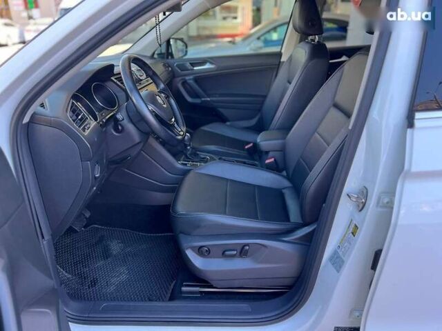 Фольксваген Тігуан, об'ємом двигуна 2 л та пробігом 64 тис. км за 17900 $, фото 13 на Automoto.ua