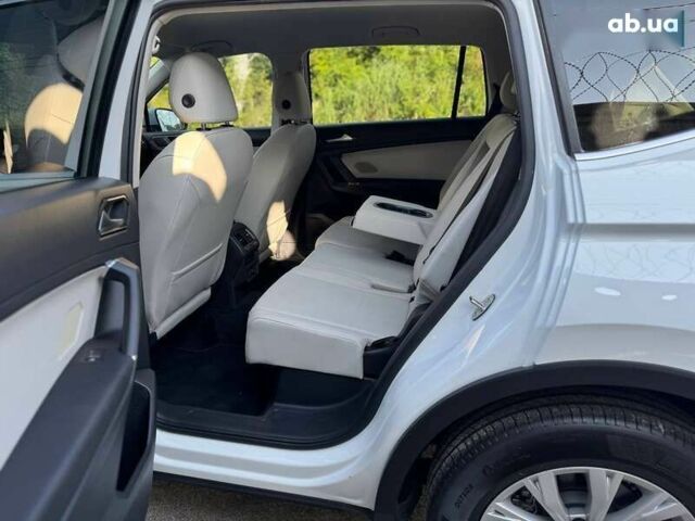 Фольксваген Тігуан, об'ємом двигуна 2 л та пробігом 147 тис. км за 19200 $, фото 13 на Automoto.ua