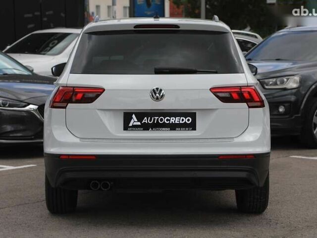 Фольксваген Тигуан, объемом двигателя 2 л и пробегом 224 тыс. км за 24000 $, фото 4 на Automoto.ua