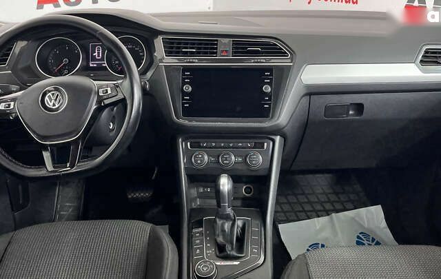 Фольксваген Тигуан, объемом двигателя 2 л и пробегом 205 тыс. км за 21950 $, фото 8 на Automoto.ua