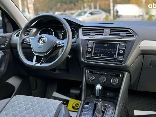 Фольксваген Тигуан, объемом двигателя 2 л и пробегом 190 тыс. км за 17700 $, фото 16 на Automoto.ua