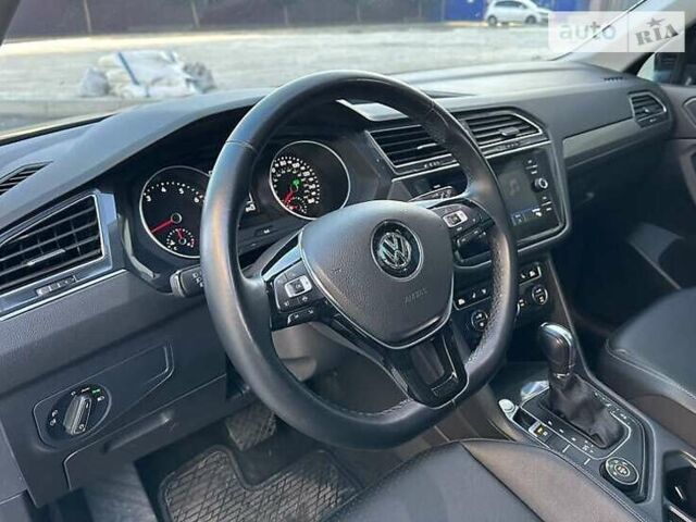 Фольксваген Тігуан 2019 у Києві на Automoto.ua Фольксваген Тігуан, об'ємом двигуна 1.98 л та пробігом 59 тис. км за 20000 $, фото 27 на Automoto.ua