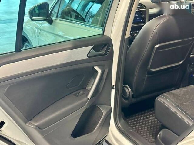 Фольксваген Тігуан, об'ємом двигуна 2 л та пробігом 147 тис. км за 22790 $, фото 28 на Automoto.ua