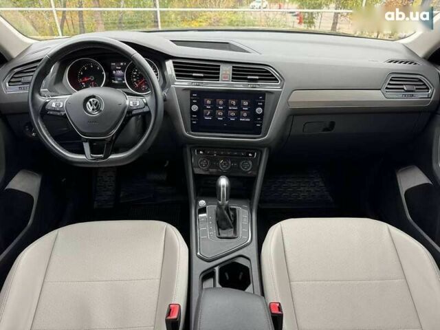 Фольксваген Тігуан, об'ємом двигуна 2 л та пробігом 117 тис. км за 19650 $, фото 26 на Automoto.ua