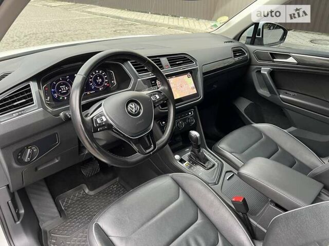 Фольксваген Тигуан, объемом двигателя 1.98 л и пробегом 146 тыс. км за 28700 $, фото 21 на Automoto.ua