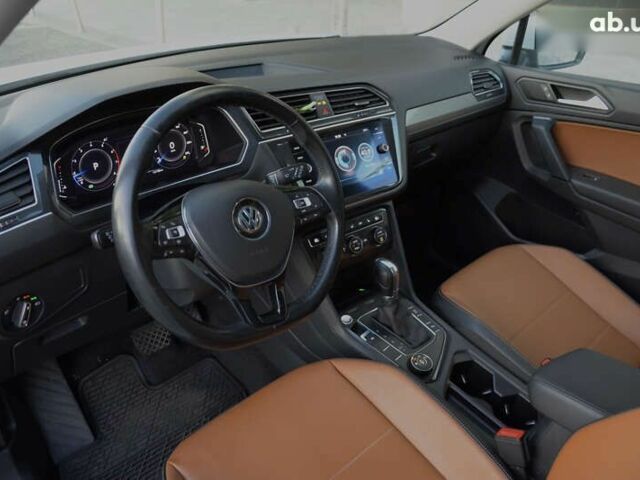 Фольксваген Тигуан, объемом двигателя 2 л и пробегом 152 тыс. км за 23100 $, фото 13 на Automoto.ua