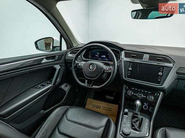 Фольксваген Тигуан, объемом двигателя 2 л и пробегом 56 тыс. км за 31844 $, фото 12 на Automoto.ua