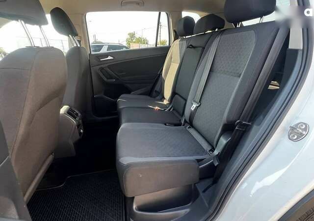 Фольксваген Тігуан, об'ємом двигуна 2 л та пробігом 163 тис. км за 15990 $, фото 14 на Automoto.ua