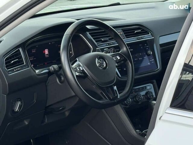 Фольксваген Тигуан, объемом двигателя 2 л и пробегом 146 тыс. км за 21300 $, фото 22 на Automoto.ua