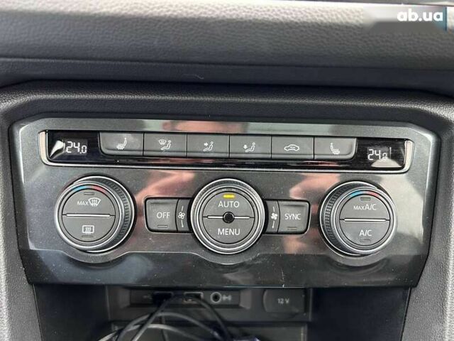 Фольксваген Тигуан, объемом двигателя 2 л и пробегом 130 тыс. км за 18500 $, фото 26 на Automoto.ua