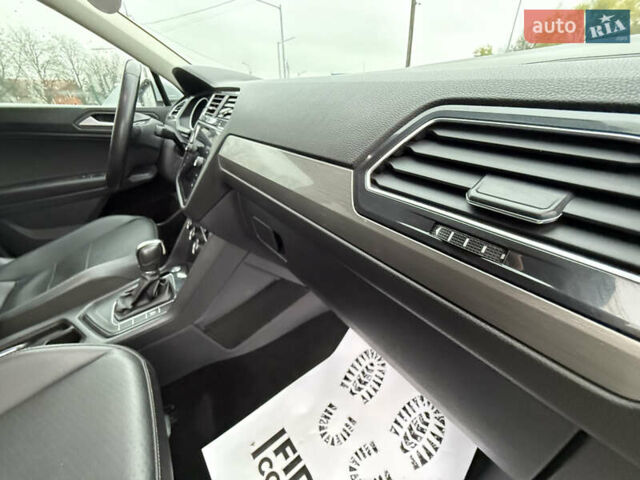 Фольксваген Тигуан, объемом двигателя 2 л и пробегом 171 тыс. км за 16100 $, фото 17 на Automoto.ua