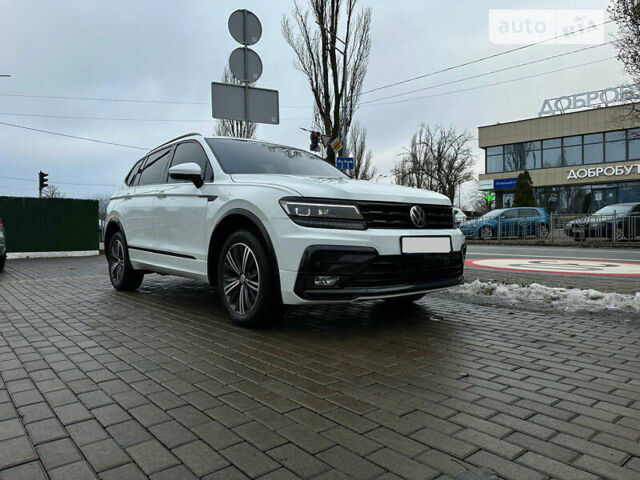 Фольксваген Тигуан, объемом двигателя 1.98 л и пробегом 40 тыс. км за 23000 $, фото 19 на Automoto.ua