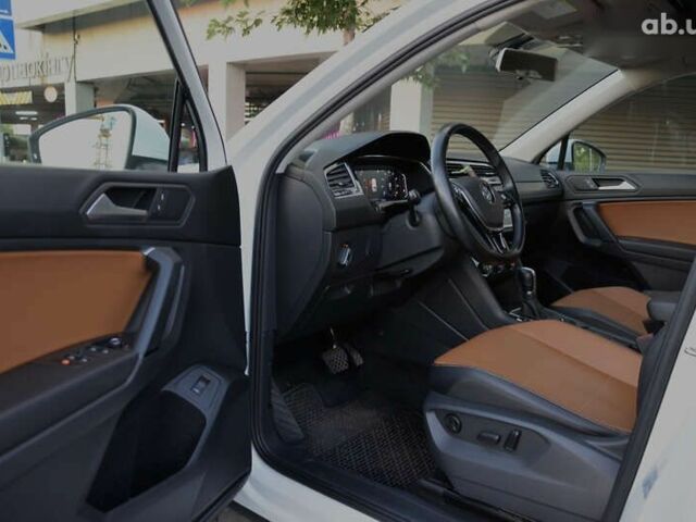 Фольксваген Тигуан, объемом двигателя 2 л и пробегом 152 тыс. км за 23100 $, фото 12 на Automoto.ua