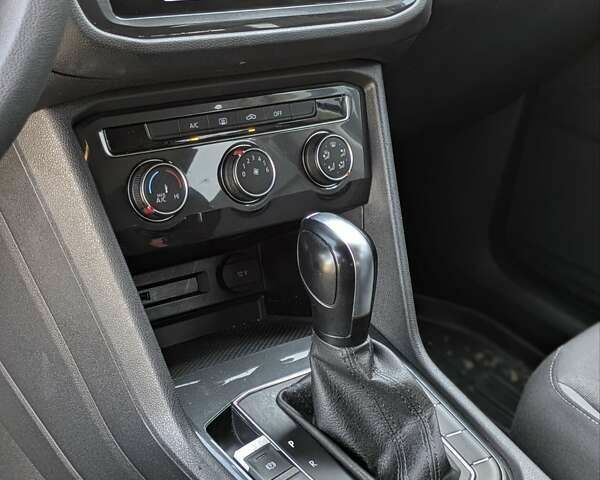 Фольксваген Тигуан, объемом двигателя 2 л и пробегом 148 тыс. км за 16790 $, фото 16 на Automoto.ua