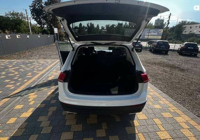 Фольксваген Тігуан, об'ємом двигуна 2 л та пробігом 163 тис. км за 15990 $, фото 20 на Automoto.ua