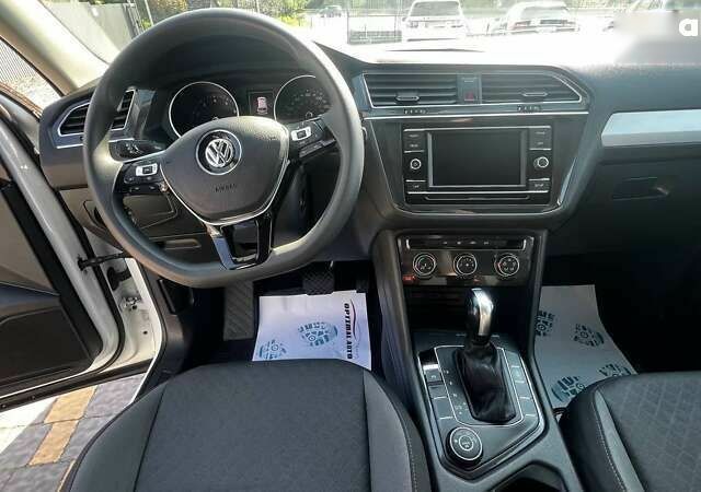 Фольксваген Тігуан, об'ємом двигуна 2 л та пробігом 163 тис. км за 15990 $, фото 18 на Automoto.ua