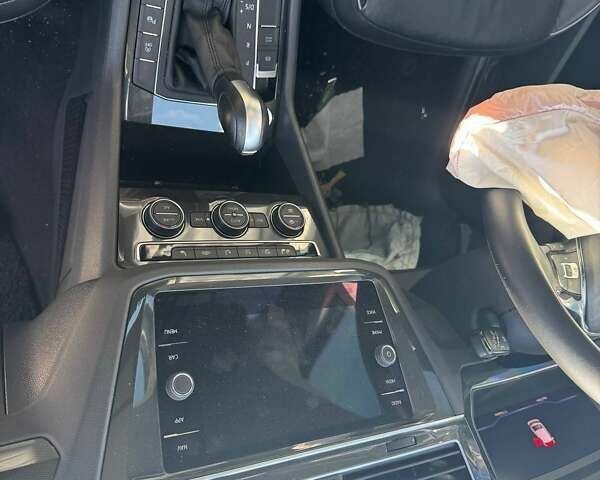 Фольксваген Тігуан, об'ємом двигуна 2 л та пробігом 111 тис. км за 17700 $, фото 9 на Automoto.ua