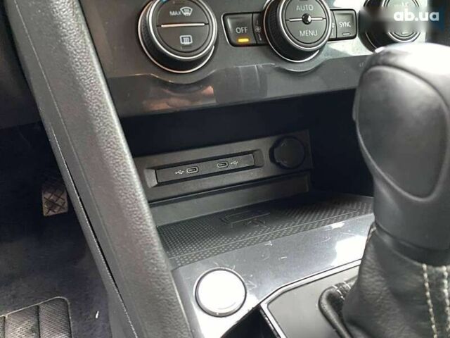 Фольксваген Тигуан, объемом двигателя 2 л и пробегом 115 тыс. км за 18900 $, фото 17 на Automoto.ua