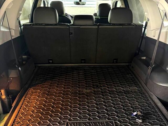 Фольксваген Тигуан, объемом двигателя 2 л и пробегом 100 тыс. км за 17000 $, фото 5 на Automoto.ua