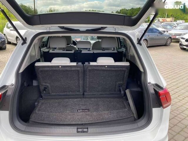 Фольксваген Тигуан, объемом двигателя 2 л и пробегом 33 тыс. км за 18900 $, фото 25 на Automoto.ua