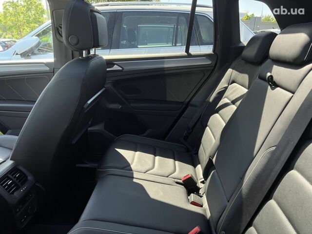 Фольксваген Тігуан, об'ємом двигуна 2 л та пробігом 59 тис. км за 36408 $, фото 20 на Automoto.ua