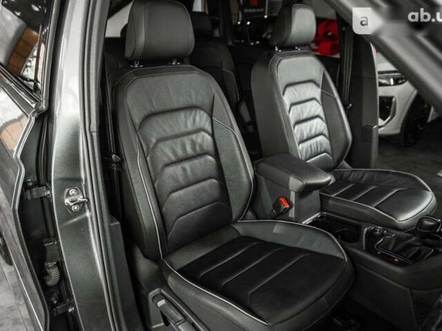 Фольксваген Тігуан, об'ємом двигуна 2 л та пробігом 45 тис. км за 31900 $, фото 16 на Automoto.ua