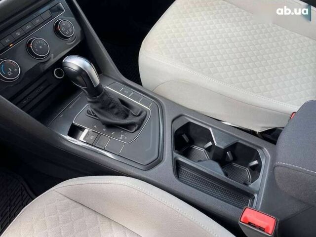 Фольксваген Тигуан, объемом двигателя 2 л и пробегом 33 тыс. км за 18900 $, фото 16 на Automoto.ua