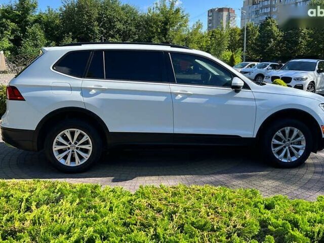 Фольксваген Тігуан, об'ємом двигуна 2 л та пробігом 211 тис. км за 16999 $, фото 7 на Automoto.ua