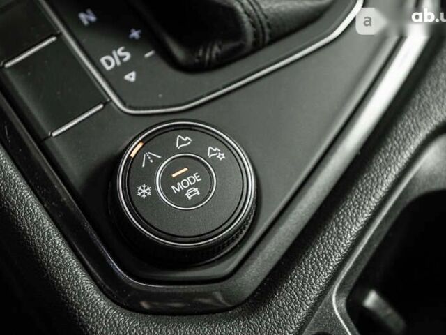 Фольксваген Тігуан, об'ємом двигуна 2 л та пробігом 45 тис. км за 31900 $, фото 26 на Automoto.ua