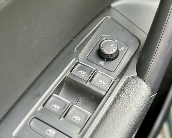 Фольксваген Тигуан, объемом двигателя 0 л и пробегом 166 тыс. км за 18700 $, фото 38 на Automoto.ua