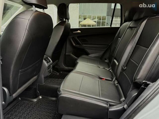 Фольксваген Тигуан, объемом двигателя 2 л и пробегом 100 тыс. км за 23999 $, фото 27 на Automoto.ua