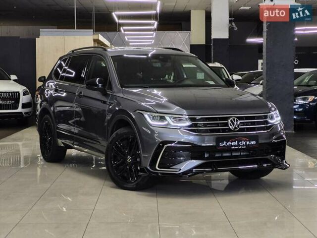 Фольксваген Тігуан, об'ємом двигуна 2 л та пробігом 80 тис. км за 28489 $, фото 2 на Automoto.ua