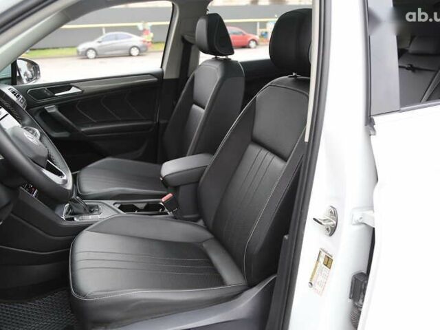 Фольксваген Тигуан, объемом двигателя 2 л и пробегом 21 тыс. км за 27900 $, фото 9 на Automoto.ua