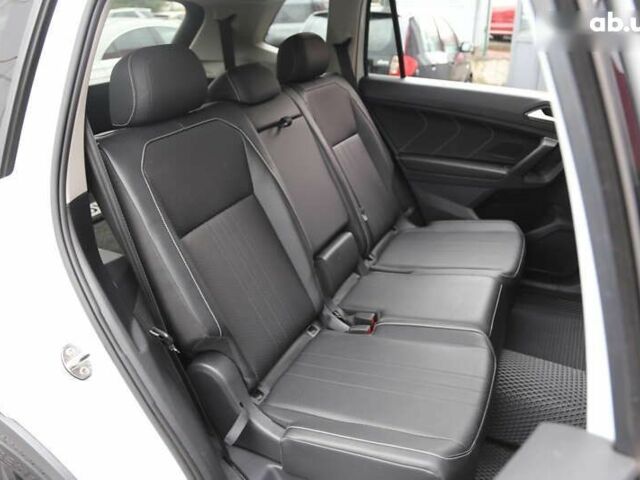 Фольксваген Тигуан, объемом двигателя 2 л и пробегом 21 тыс. км за 27900 $, фото 11 на Automoto.ua