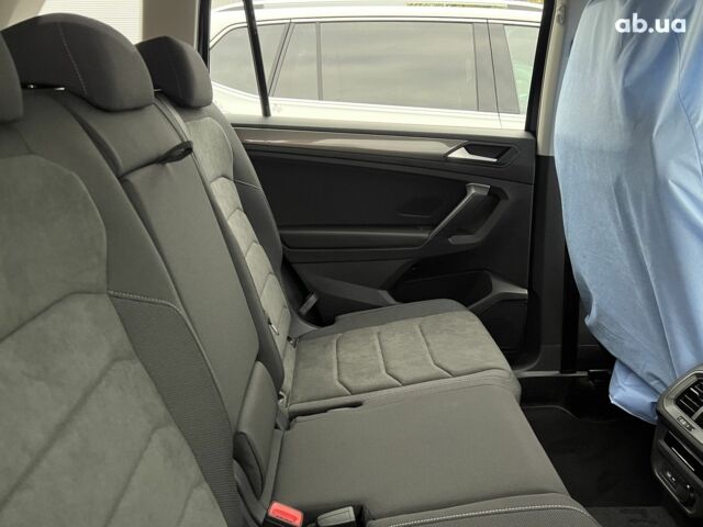 Фольксваген Тигуан, объемом двигателя 2 л и пробегом 0 тыс. км за 52384 $, фото 24 на Automoto.ua